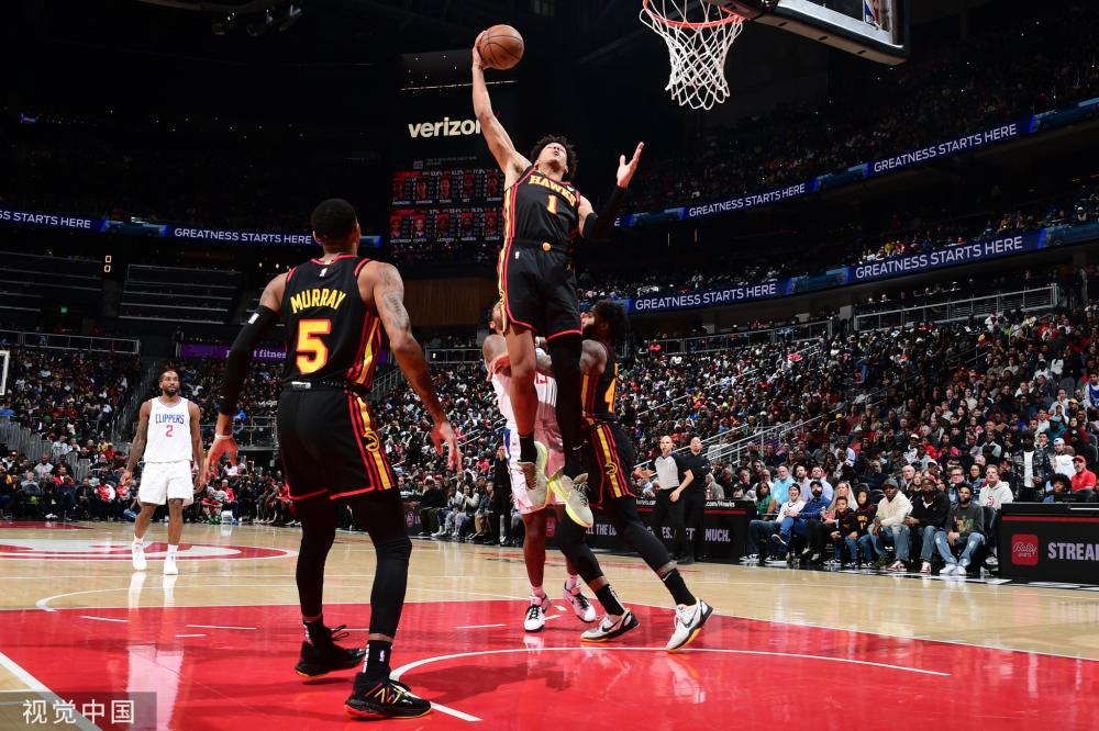 以闪电般的 以闪电般的